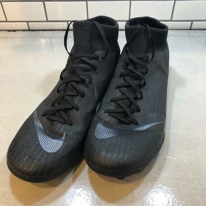 Nike mercurial indoor soccer cleats. Turf, hard surface, grass, gym